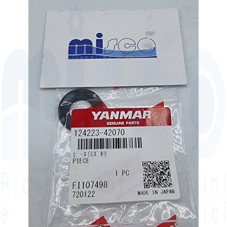 DISTANZIALE POMPA AM 124223-42070 Yanmar